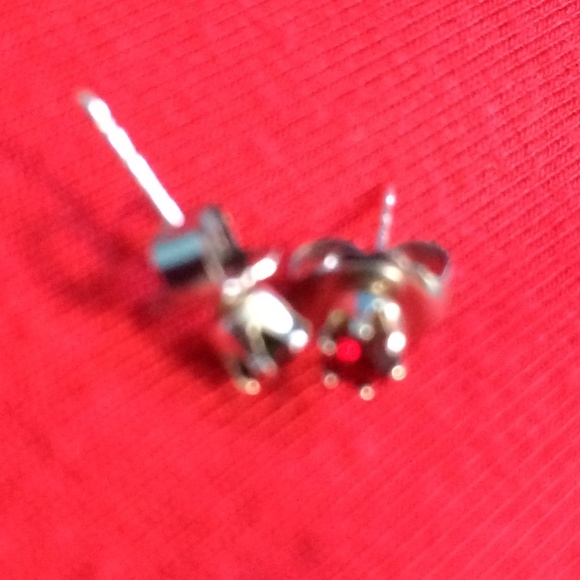 Silver and Red Garnet January Birthstone Earrings Pair Gemstone Jewelry - Picture 1 of 2